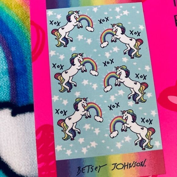 Betsey Johnson Rainbow Unicorn Colorful Beach Towel - Picture 6 of 7